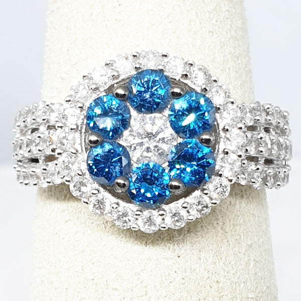 14kt White Gold Caribbean Blue & White Diamond Ring , Round Cluster with White Center