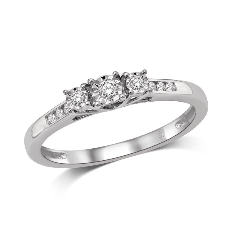 10K White Gold 1/6 Ct.Tw.Diamond Three Stone Ring
