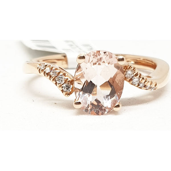 14kt Rose Gold Ring with Oval Shape Morganite 1.22cts & 0.05ct Round Brilliant Cut Diamonds